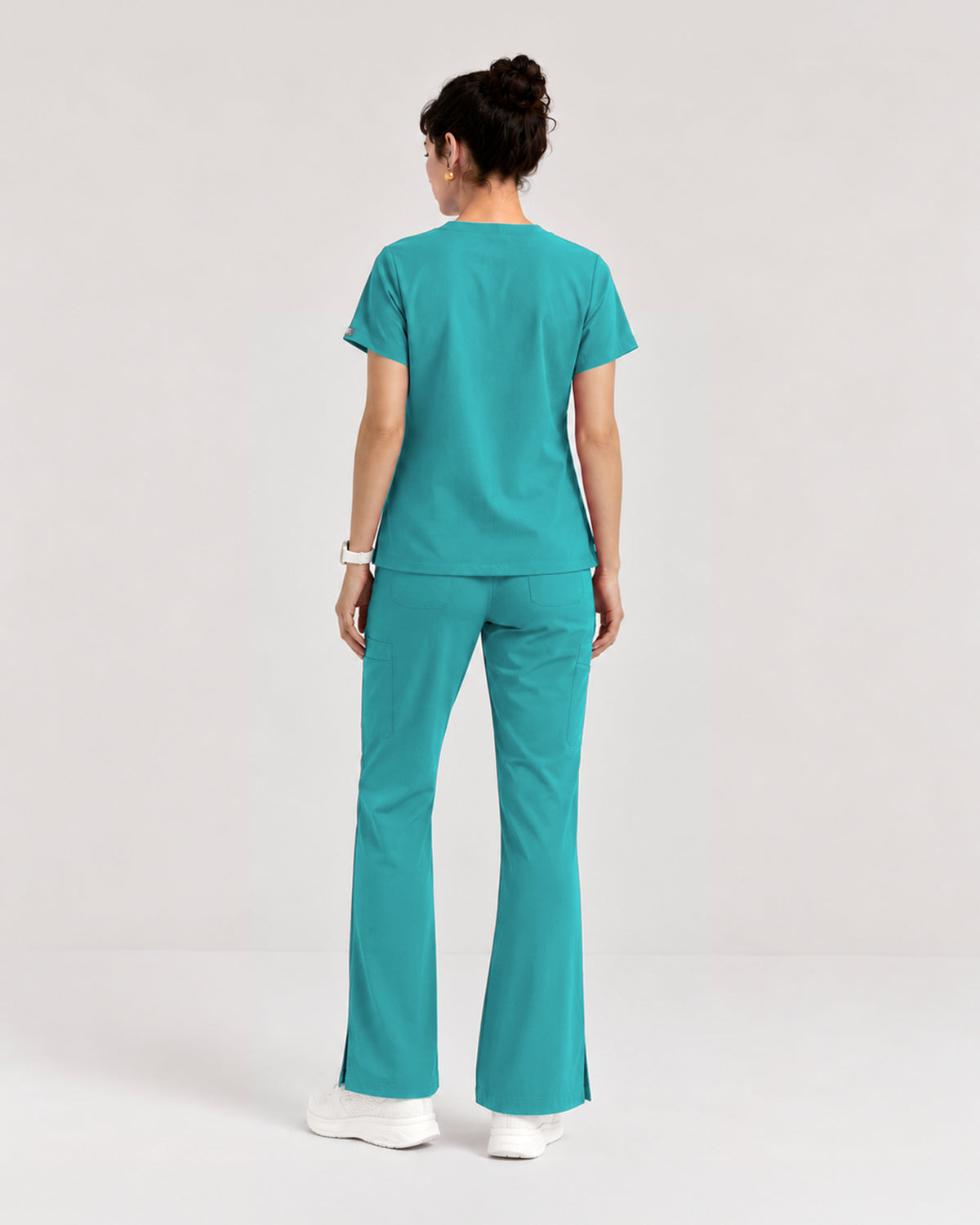 Foundry Women's 1005 Quinn 2 Pocket V-Neck Top Teal