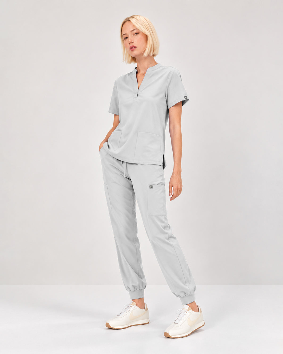 Foundry Women's 1055 Arden 2 Pocket Mandarin Top White