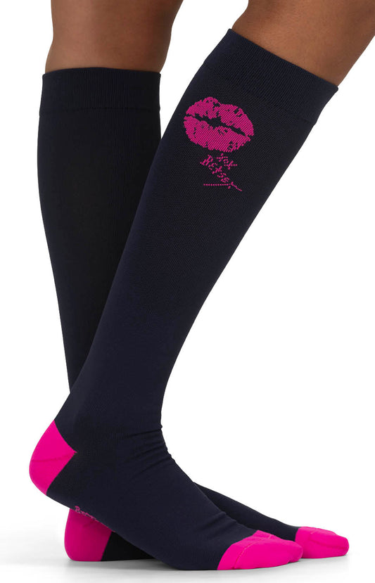 Betsey Johnson BA155 Betsey Compression Socks 1-pk XOX Betsey Navy