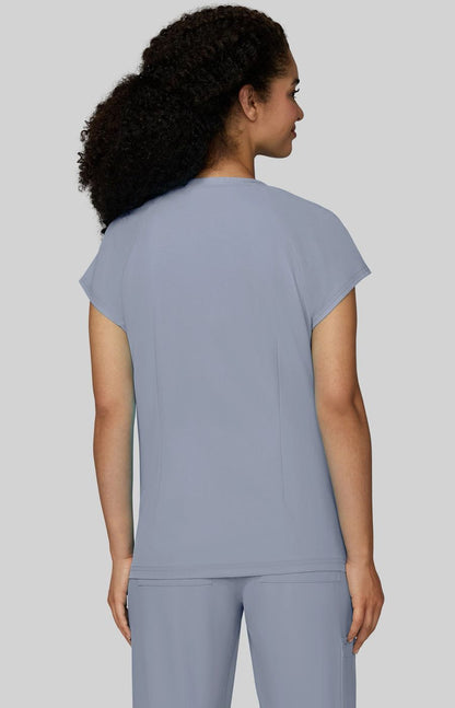Cureology Reese Women's 2-Pocket Scrub Top Platinum Grey