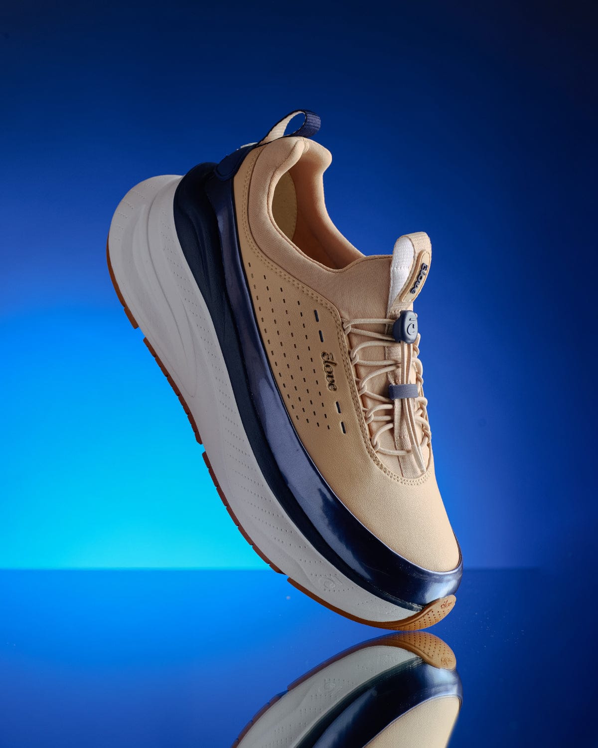 Women's Forte 2 Shoes Almond / Navy / Shimmer