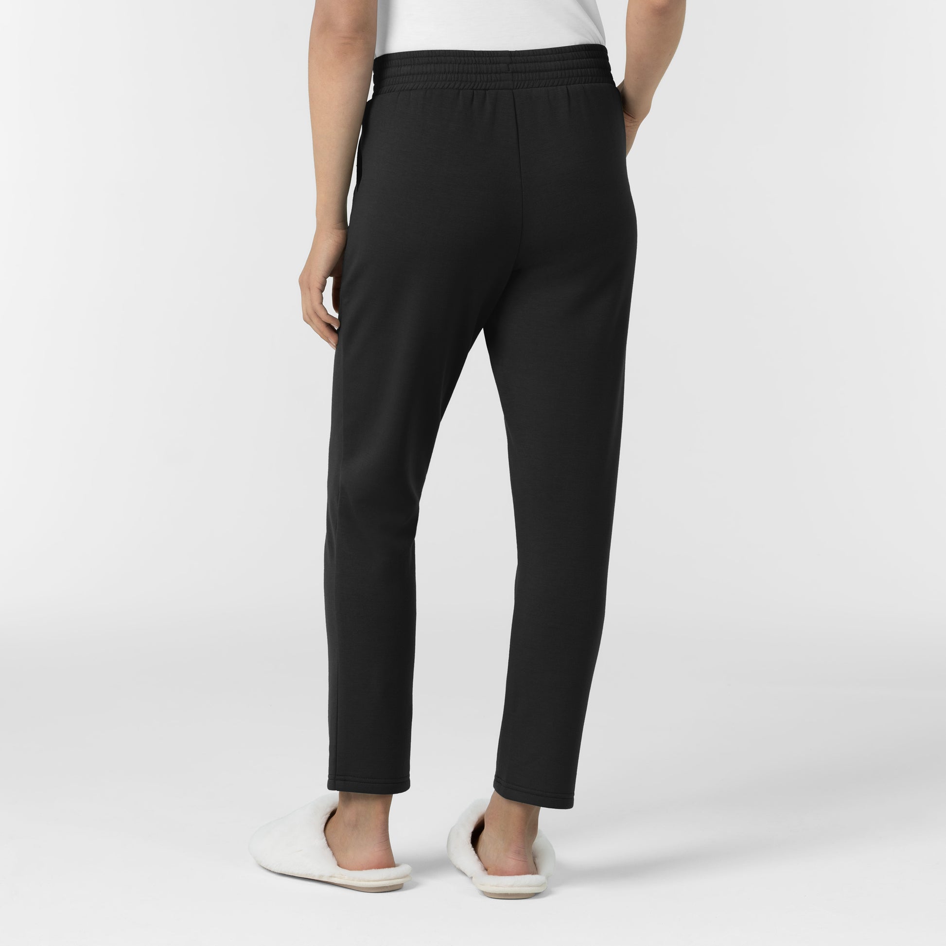 Unwind & Lounge 5289 Women's Slim Leg Pants Black
