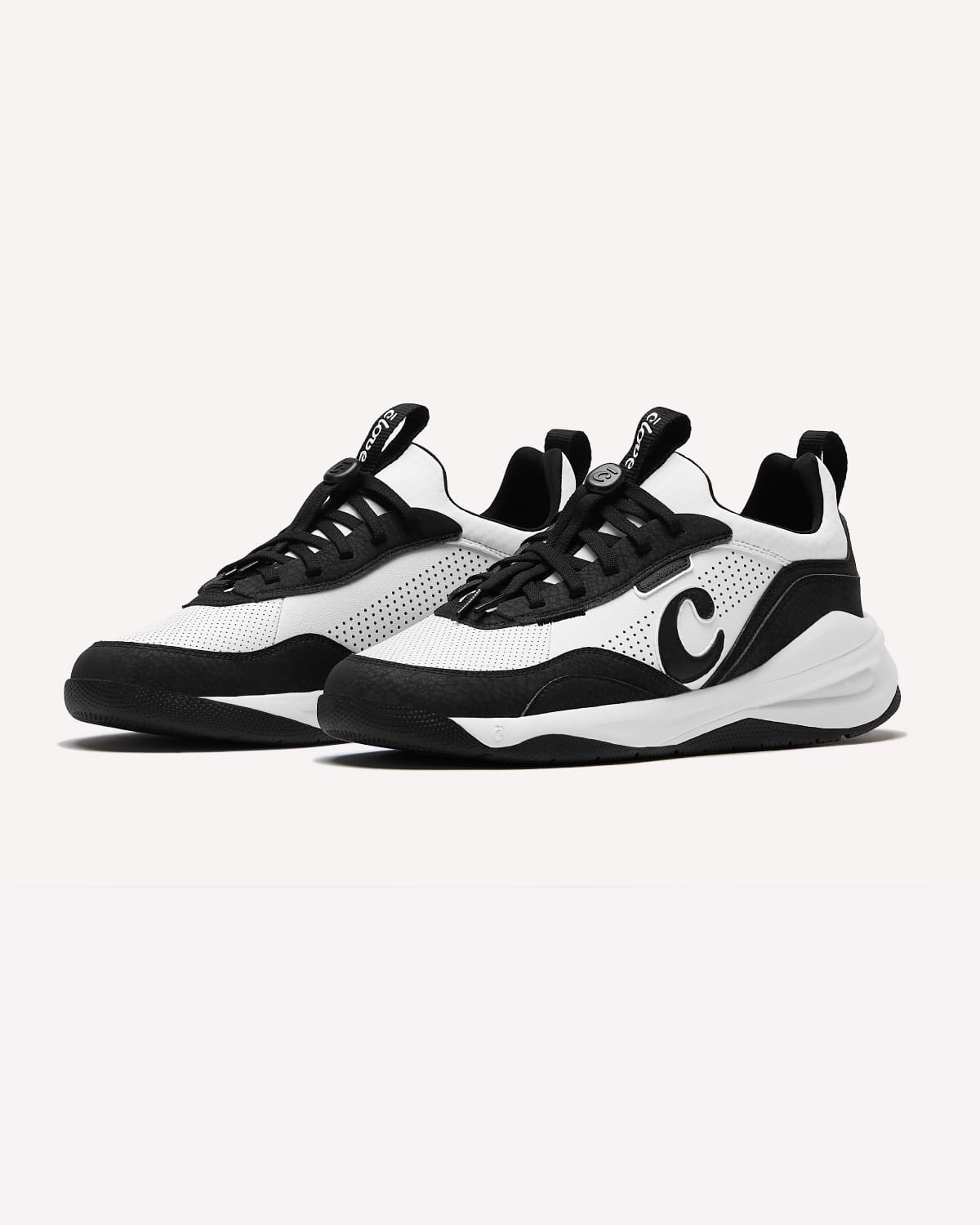 Women's Strada Shoes White / Black