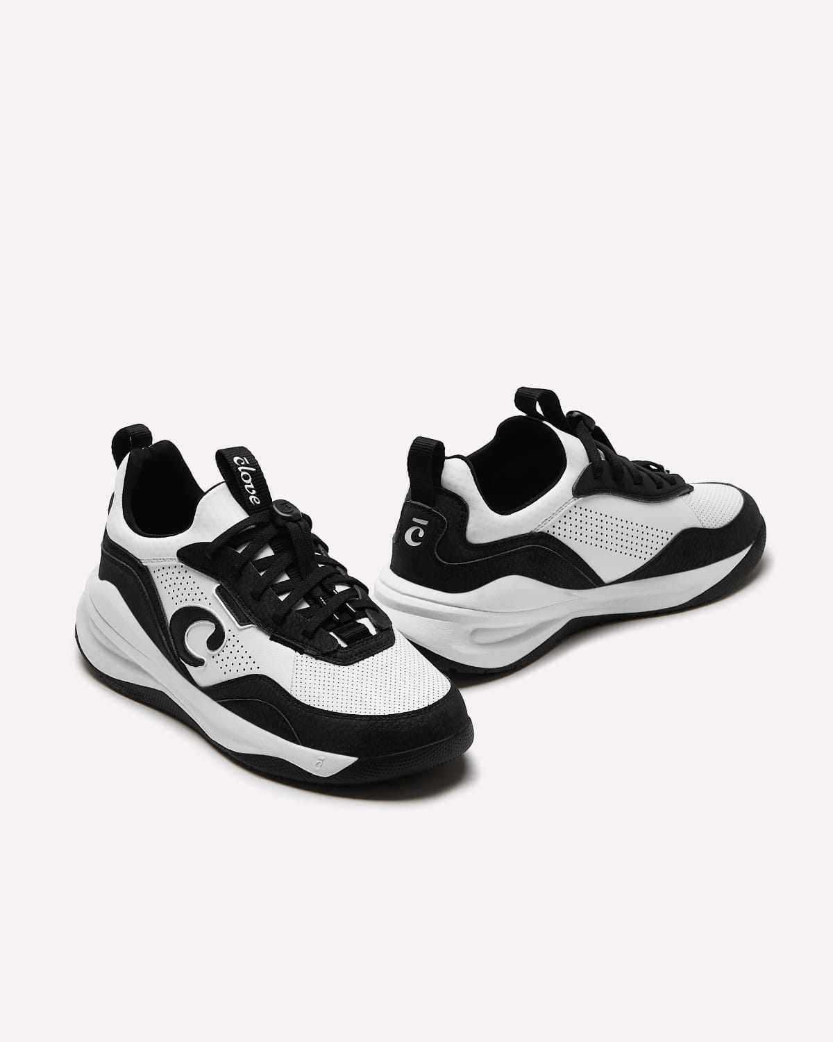 Women's Strada Shoes White / Black