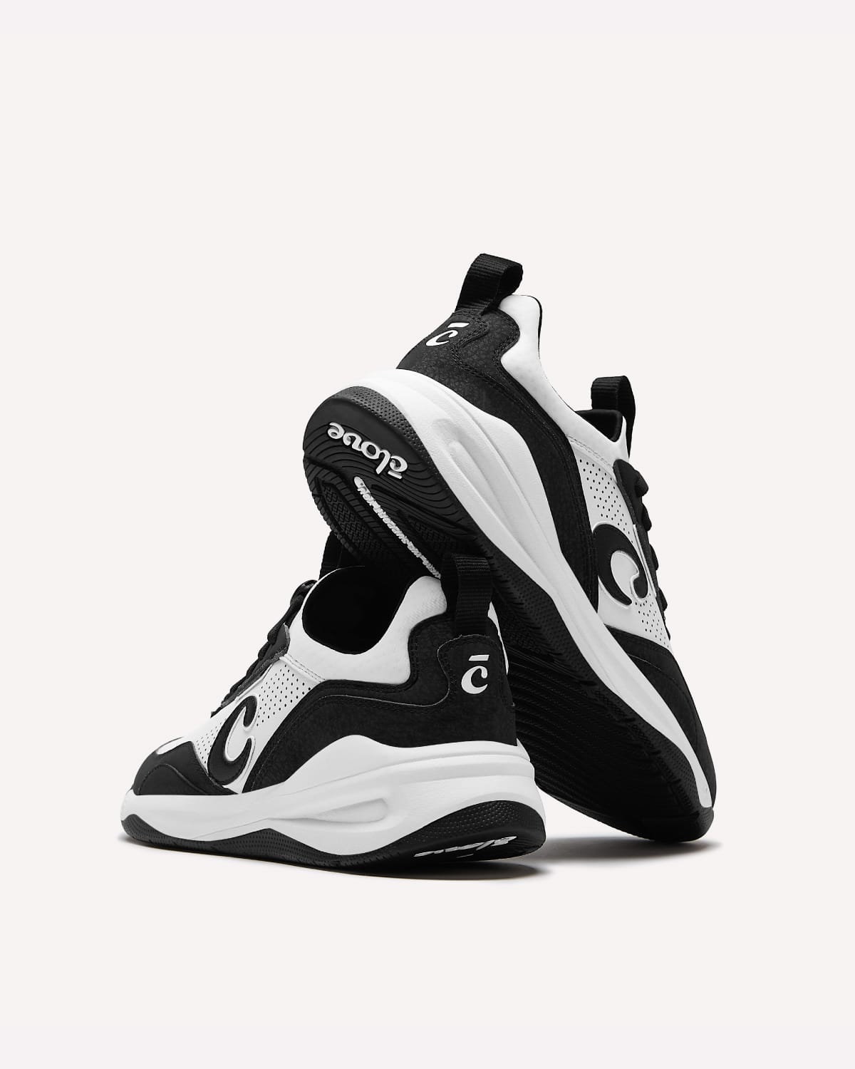 Women's Strada Shoes White / Black