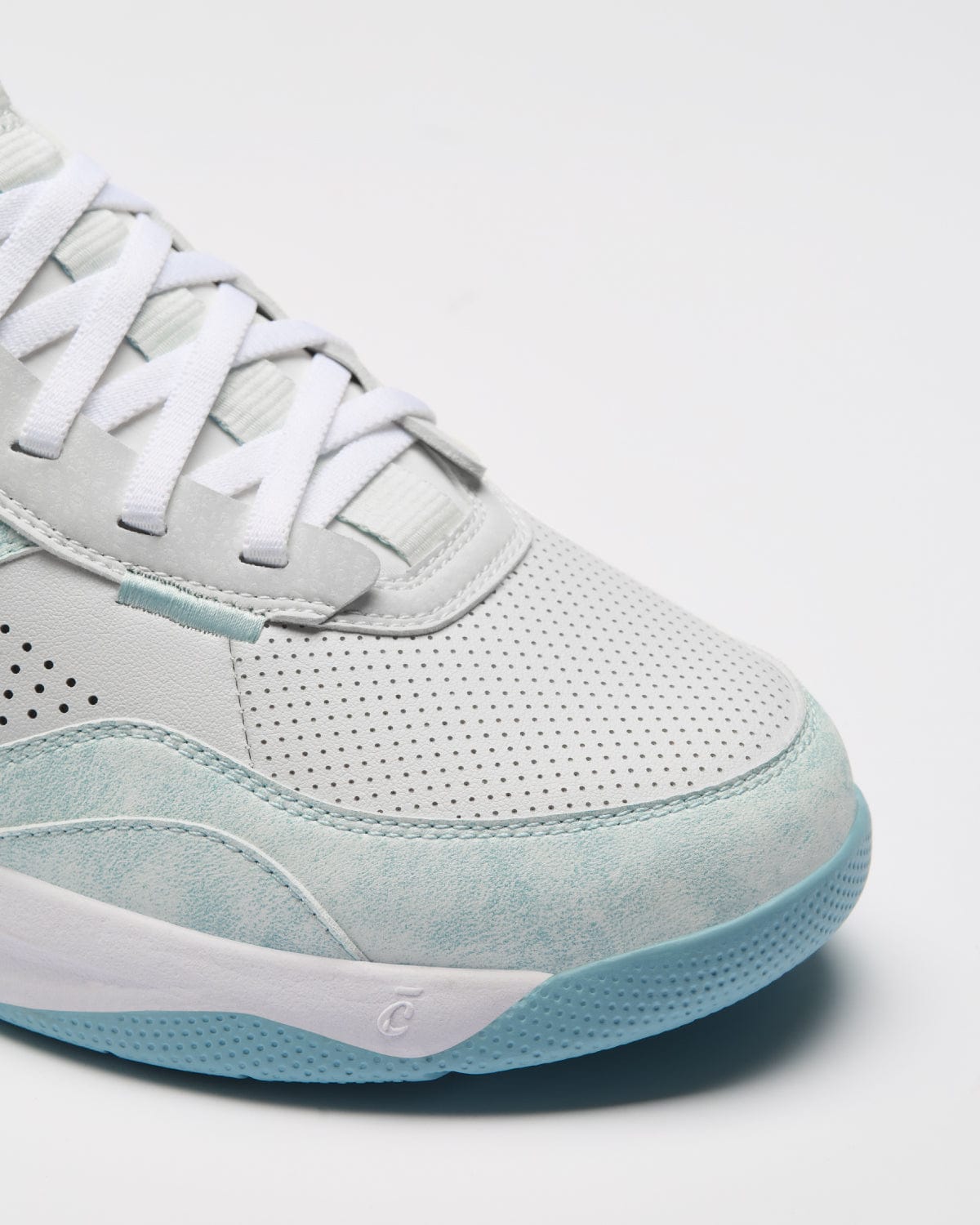 Women's Strada Shoes White / Brushed Aqua