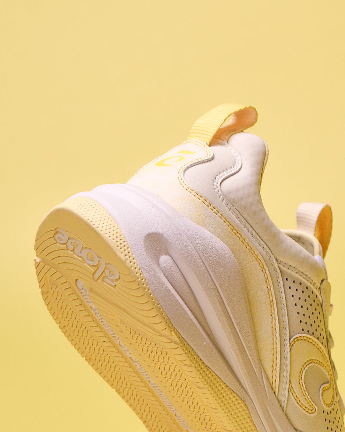 Men's Strada Shoes White / Brushed Yellow