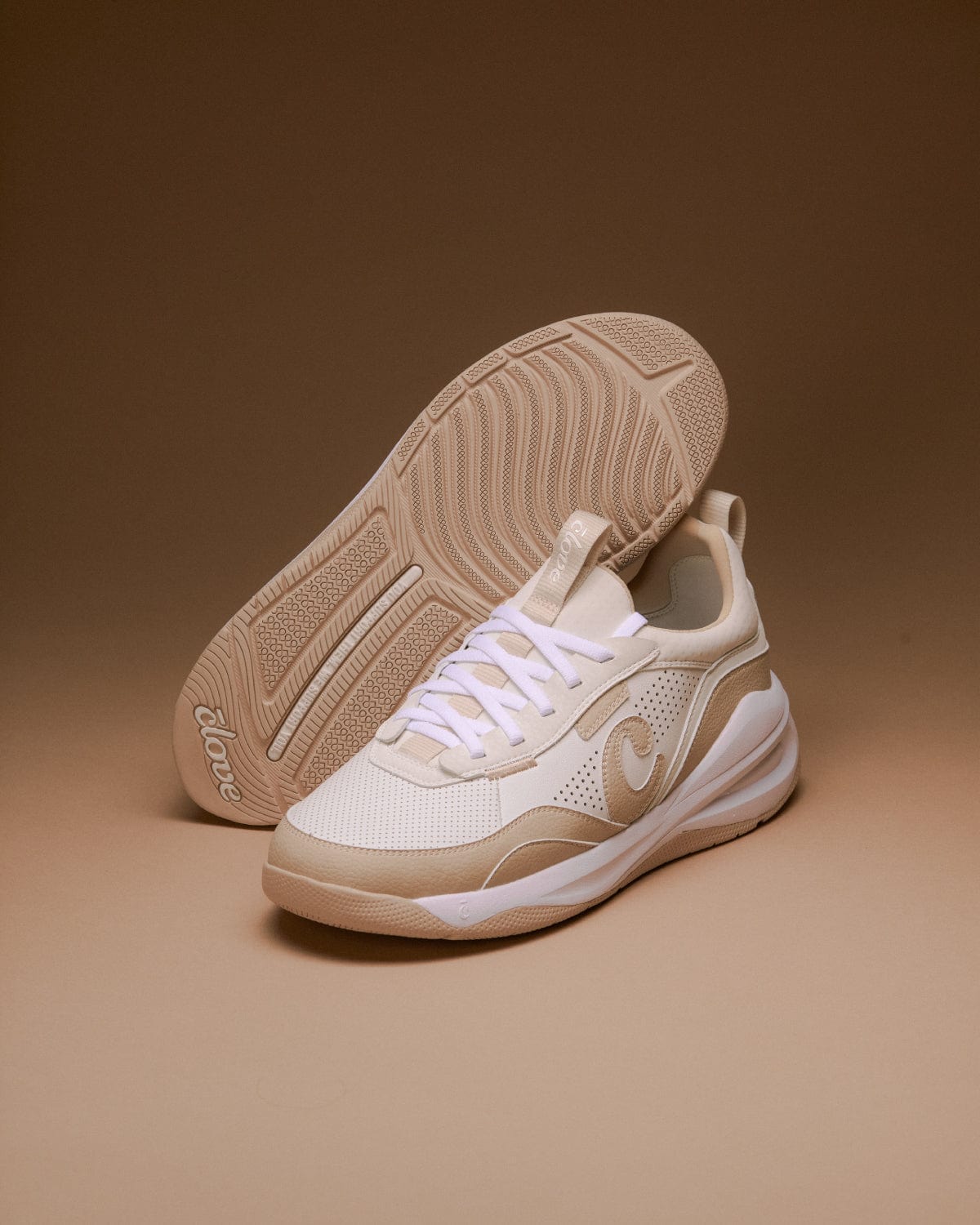 Men's Strada Shoes White / Vintage Tan