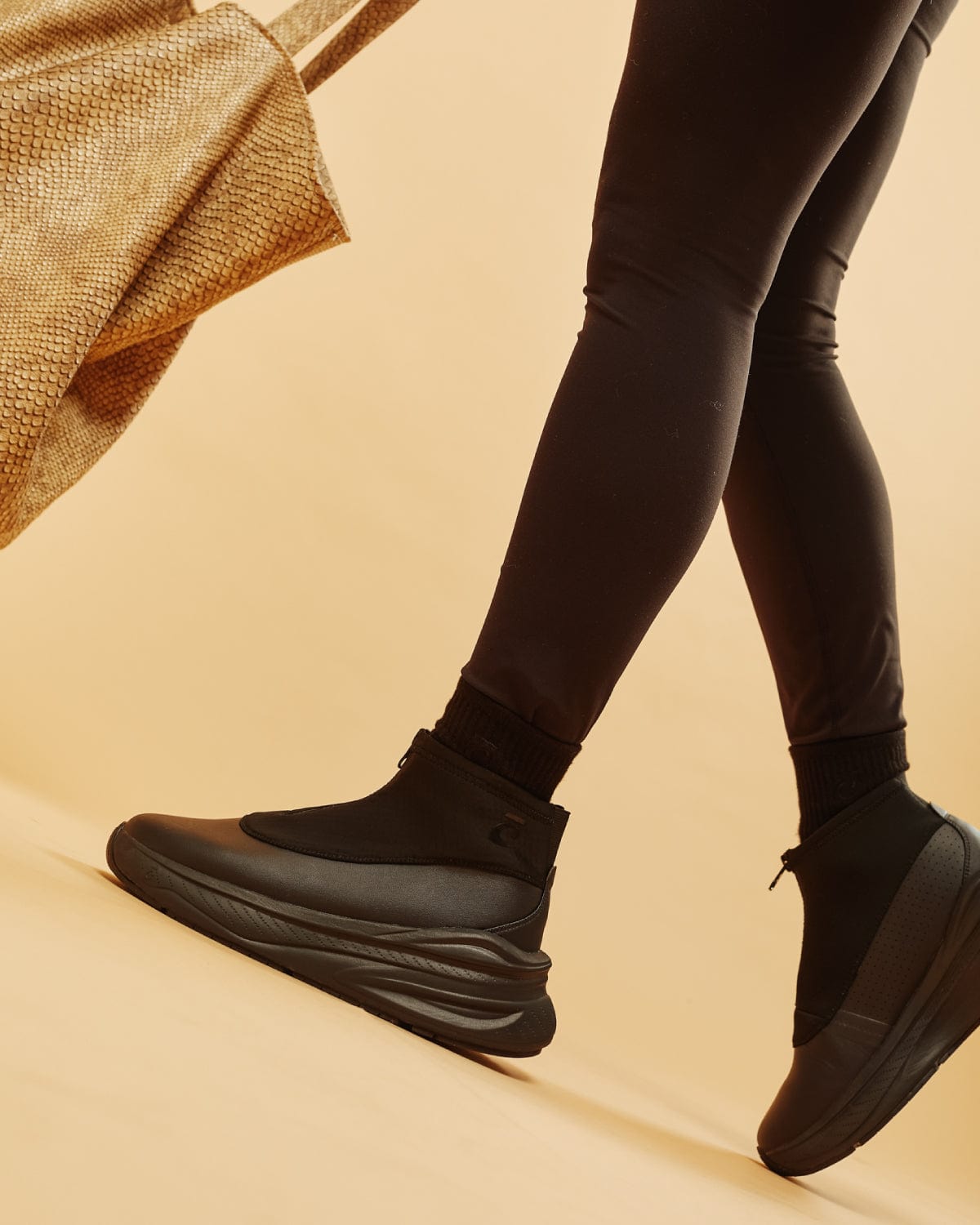 Men's SuperBoot Shoes Black