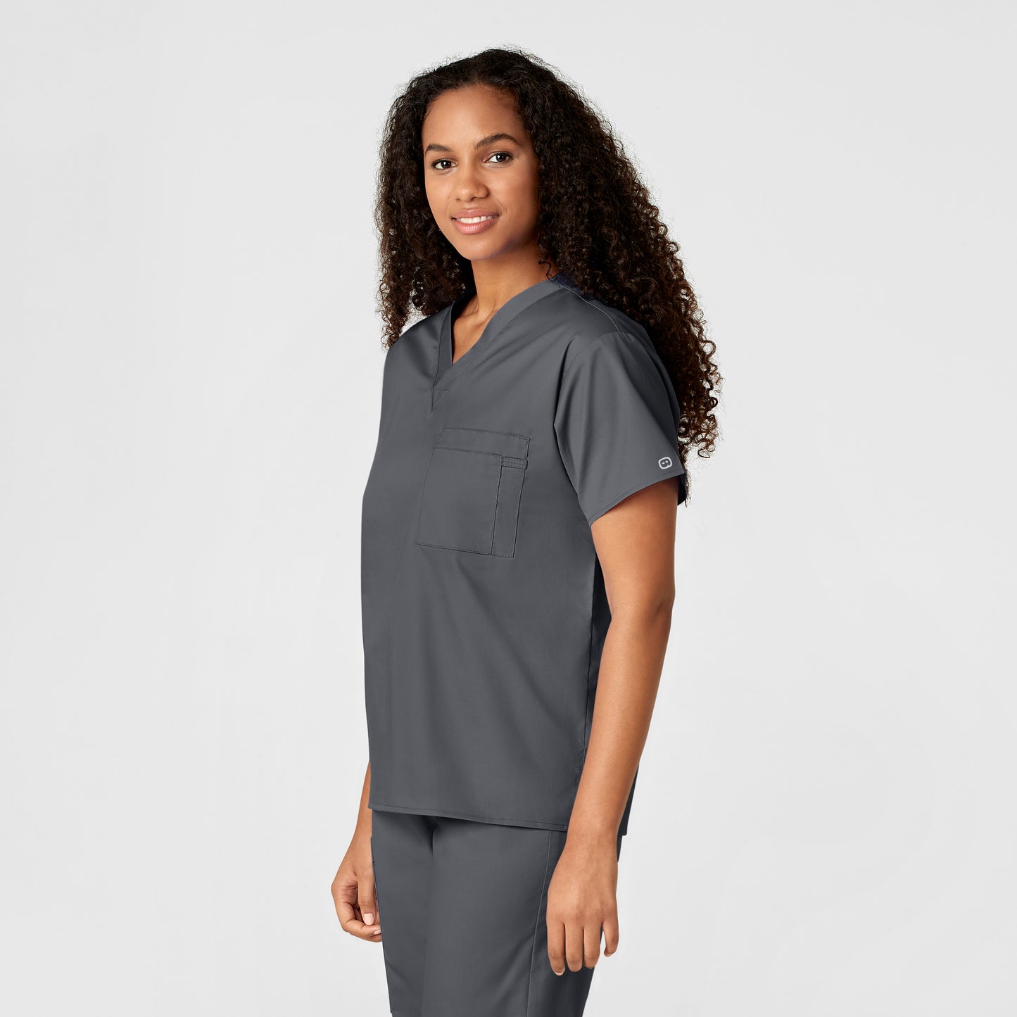 WonderWORK 100 Unisex V-Neck Scrub Top Pewter Model Image Right Side | Wink