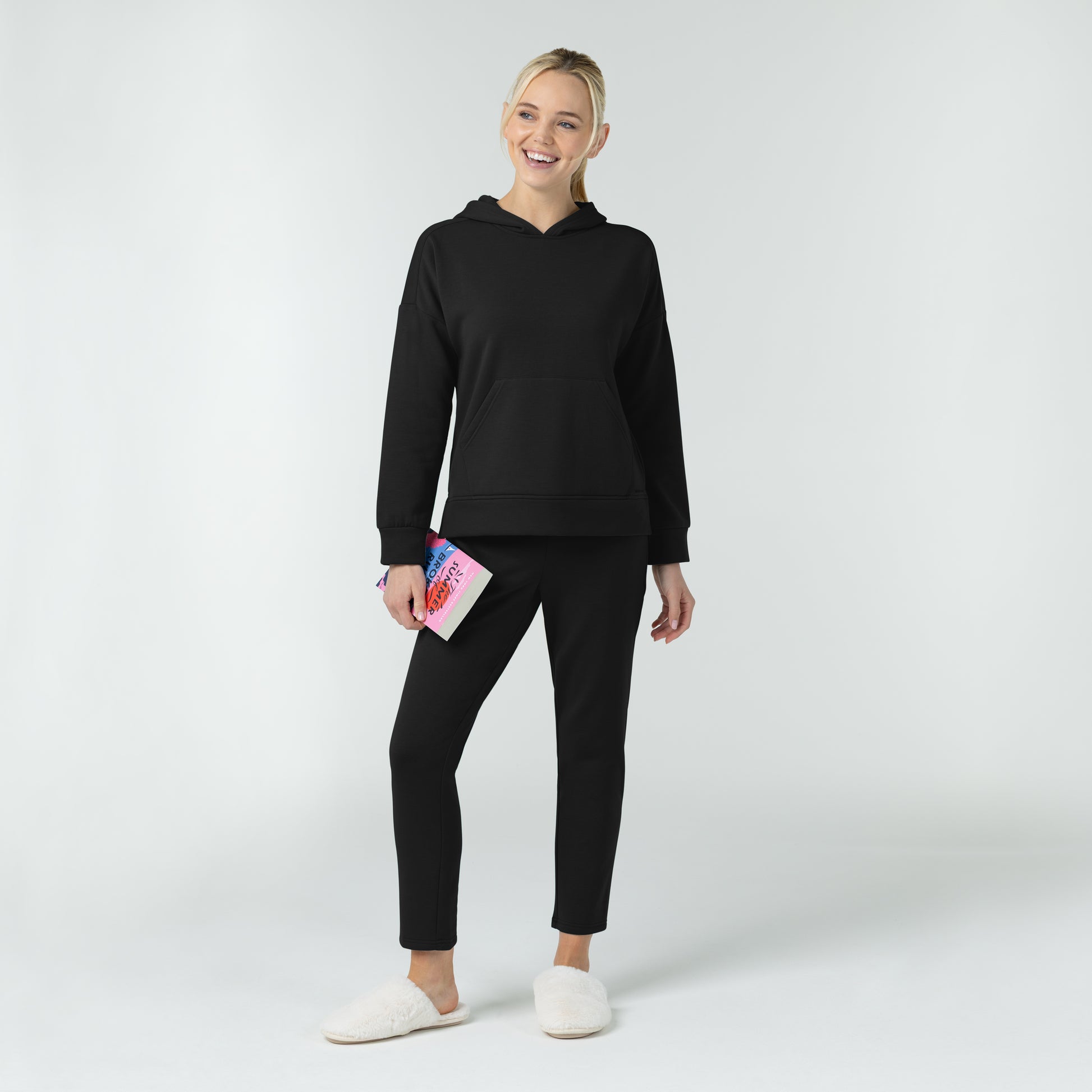 Unwind & Lounge 6289 Women's Hoodie Black